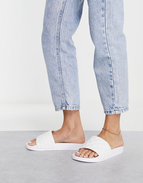 https://images.asos-media.com/products/asos-design-flare-quilted-sliders-in-white/201126446-3?$n_550w$&wid=550&fit=constrain