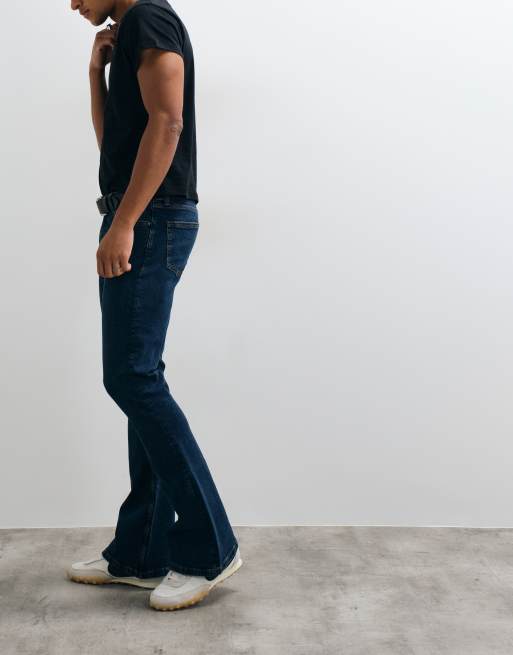 ASOS DESIGN flared jeans in dark wash blue, 2 of 5