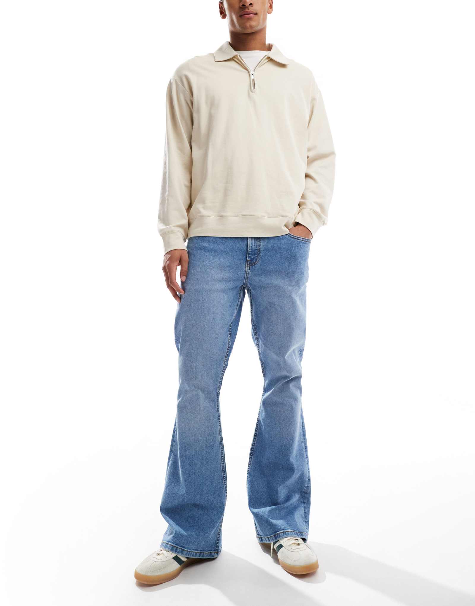 ДИЗАЙНЕРСКИЕ джинсы-клеш ASOS светло-голубого цвета