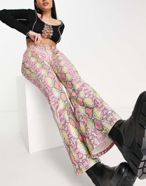 Flared pants hot sale slangenprint