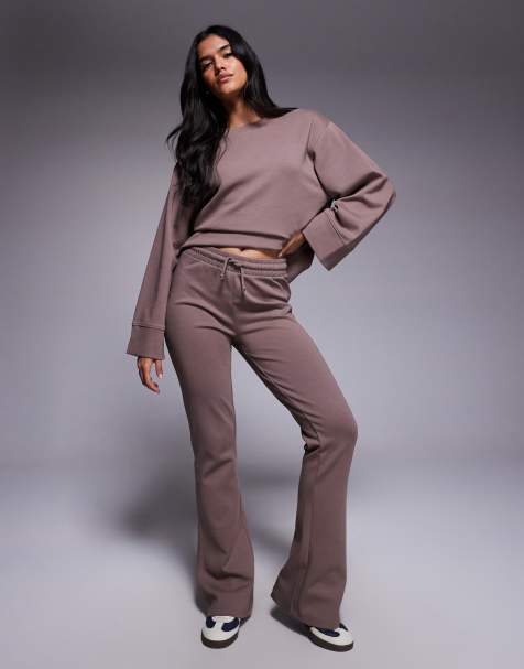 ASOS DESIGN - Flared joggingbroek met interlock-naden in diep taupe, deel van co-ord set - view 1