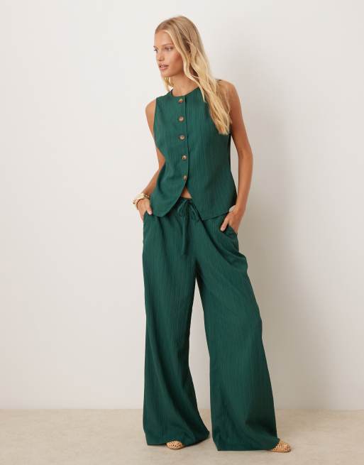ASOS DESIGN – Flaskgrönt set med krinklad topp och palazzo-byxor