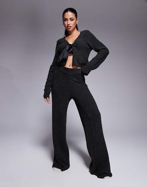 ASOS DESIGN – Flauschige Lounge-Hose in Schwarz mit weitem Bein - view 1