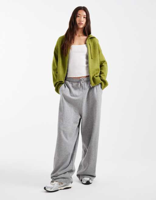 ASOS DESIGN – Flauschige Strickjacke in Olivgrün mit Kapuze und Reißverschluss, 3 von 4