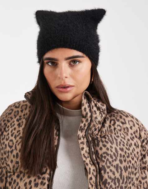 ASOS DESIGN – Flauschige Strickmütze in Schwarz mit Ohren - view 1