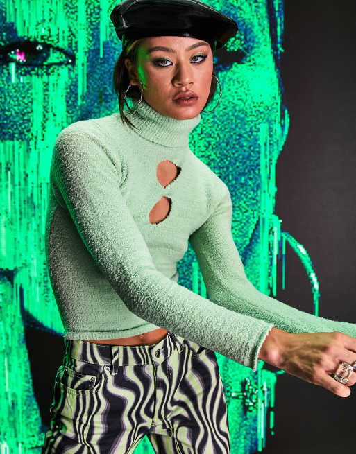 ASOS DESIGN – Flauschiger Pullover in Grün mit Rollkragen und Zierausschnitt, 3 von 4