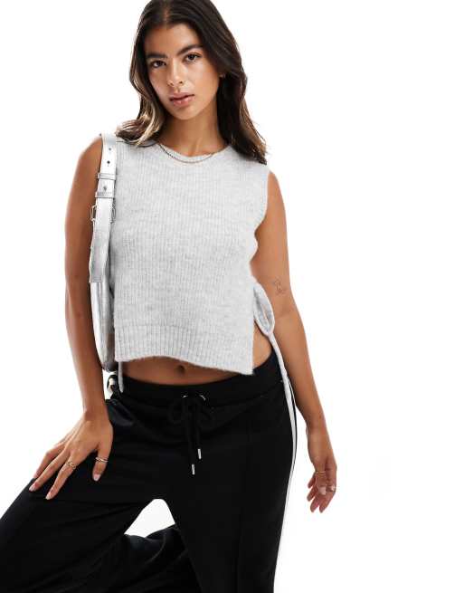 ASOS DESIGN – Flauschiger Strick-Pullunder in Grau mit Saumschlitz