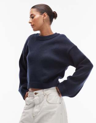 ASOS DESIGN - Flauschiger Strickpullover in Marineblau mit weiten Ärmeln