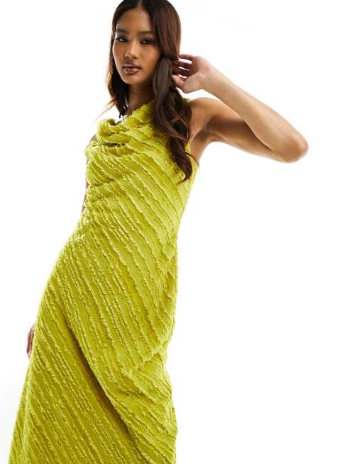 ASOS Design – Flauschiges, ärmelloses Midikleid in Chartreuse mit Schrägschnitt und Streifen, 2 von 4