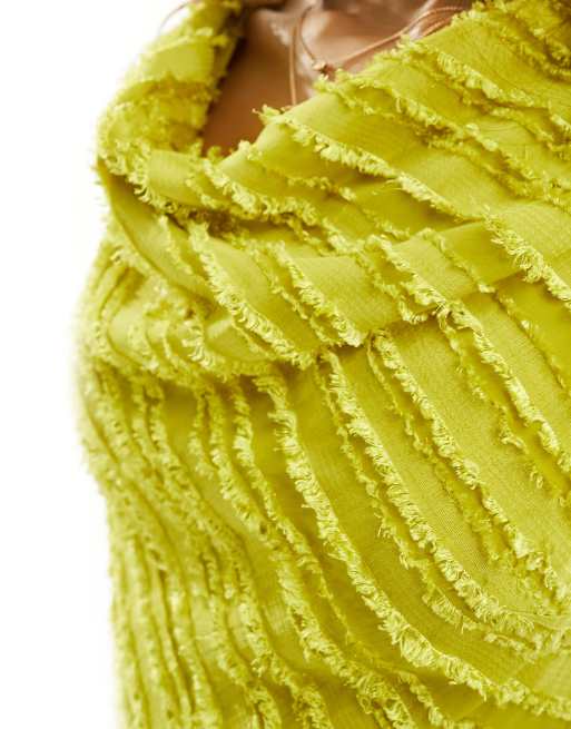 ASOS Design – Flauschiges, ärmelloses Midikleid in Chartreuse mit Schrägschnitt und Streifen, 4 von 4