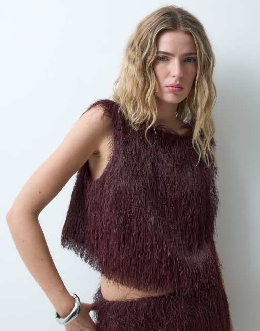 ASOS DESIGN flauschiges ärmelloses Oberteil in Burgunderrot, 2 von 4