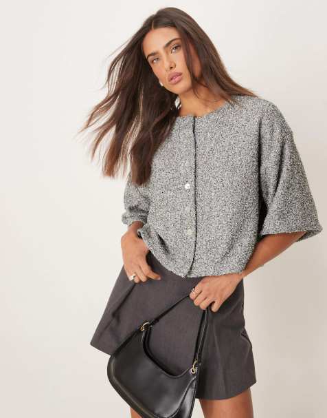 ASOS DESIGN – Flauschiges, kastiges Oberteil in meliertem Grau mit überschnittenen Schultern - view 1