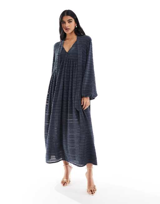 ASOS DESIGN – Flauschiges Midikleid zum Hineinschlüpfen in Marineblau