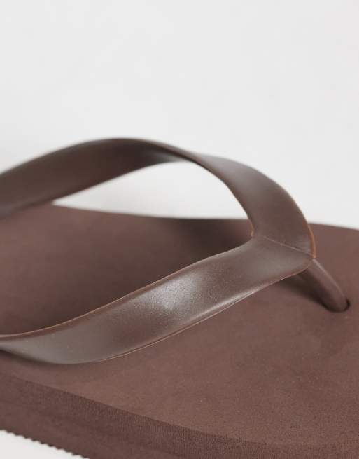 ASOS DESIGN Flavio flip flop in chocolate, 3 of 4