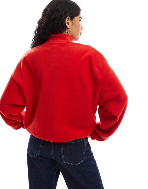 ASOS DESIGN – Fleece-Sweatshirt in Rot mit kurzem Reißverschluss, 3 von 4