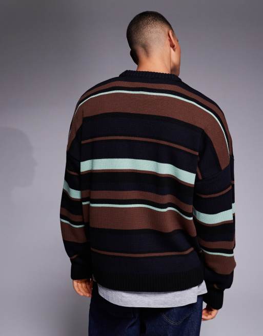 ASOS DESIGN – Flerfärgad, stickad tröja i oversize med randig design och tryck på bröstet, 3 av 5