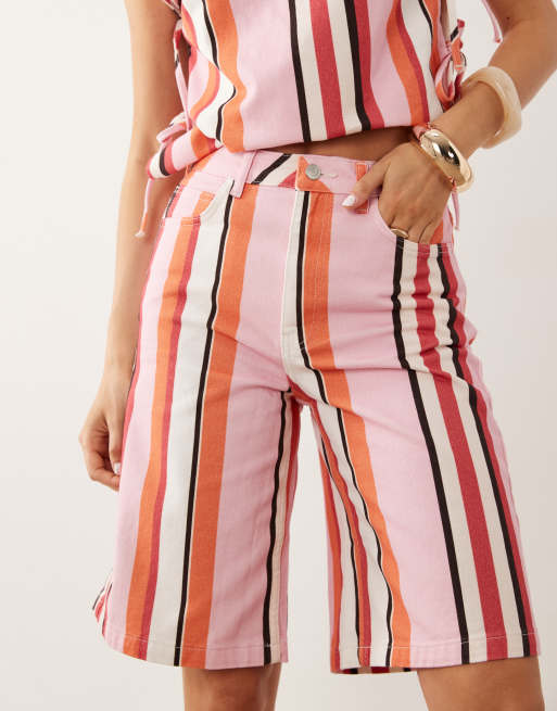 ASOS DESIGN – Flerfärgade, randiga bermudashorts i denim, del av set, 4 av 5