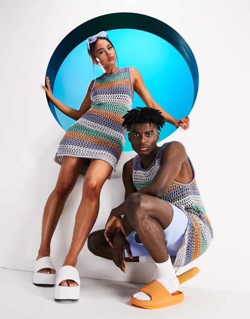 ASOS DESIGN – Flerfärgat, hålstickat linne i lång unisex-modell