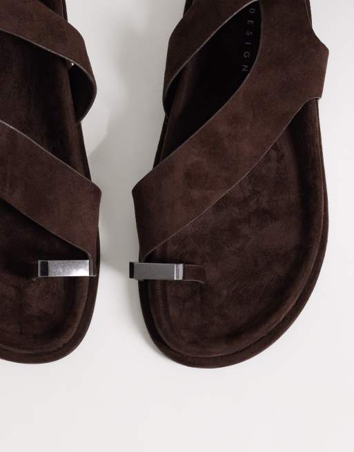 ASOS DESIGN Fletcher footbed sandal with metal toe loop in chocolate, 2 of 4