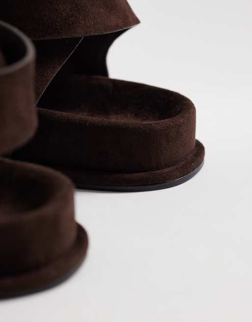 ASOS DESIGN Fletcher footbed sandal with metal toe loop in chocolate, 3 of 4