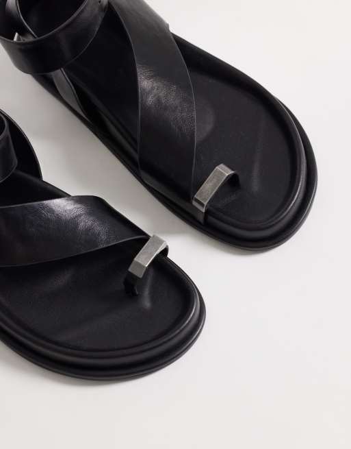 ASOS DESIGN - Fletcher - Sorte sandaler med sål og tårem i metal, 2 af 4