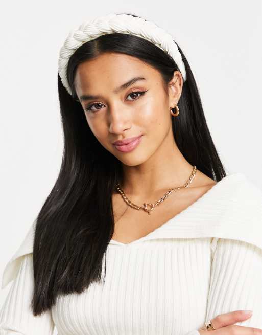 ASOS DESIGN - Flettet pandebånd i cremefarvet plisse