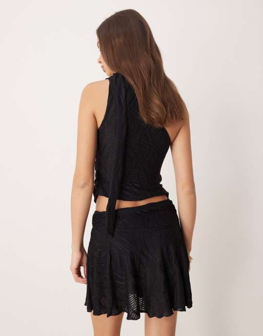 ASOS DESIGN - Flippy minirok met ruches in zwart, deel van co-ord set, 3 van 5