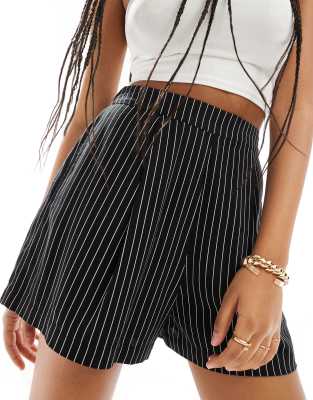 ASOS DESIGN flippy short in mono stripe-Multi