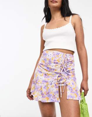 flippy skort with ruching in floral-Multi