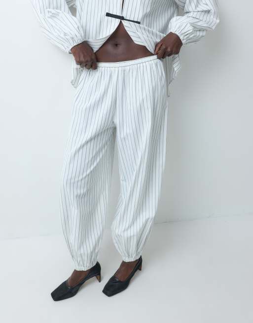 ASOS DESIGN floaty balloon trouser co-ord in pin stripe, 5 of 9