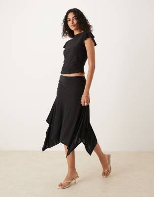 Asos Design Floaty Top With Cap Sleeves And Ruched Under Bust In Black