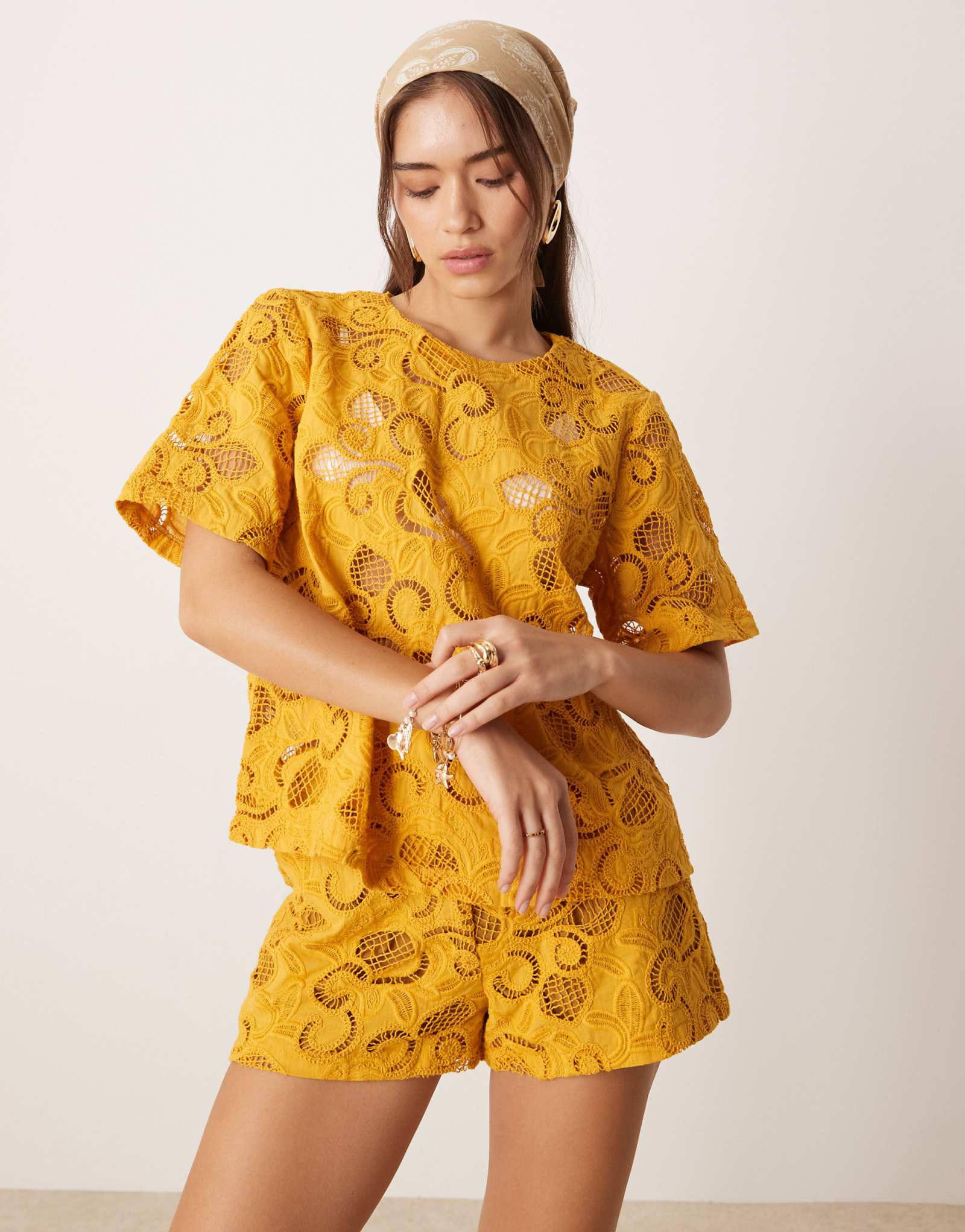 Топ с цветочной вышивкой ASOS DESIGN цвета охры - часть комплекта