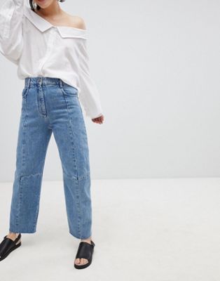 ASOS DESIGN – Florence – Autentiskt gjorda jeans med raka ben i en mellanblå vintage-tvättning