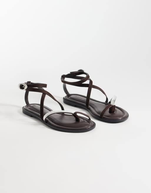 ASOS DESIGN - Florence - Sandali color cioccolato infra-alluce con fascette sottili, 1 di 4