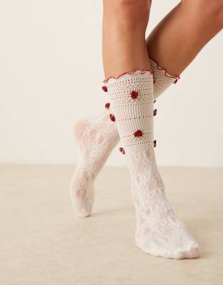 flower embellished long lace frill ankle socks in white