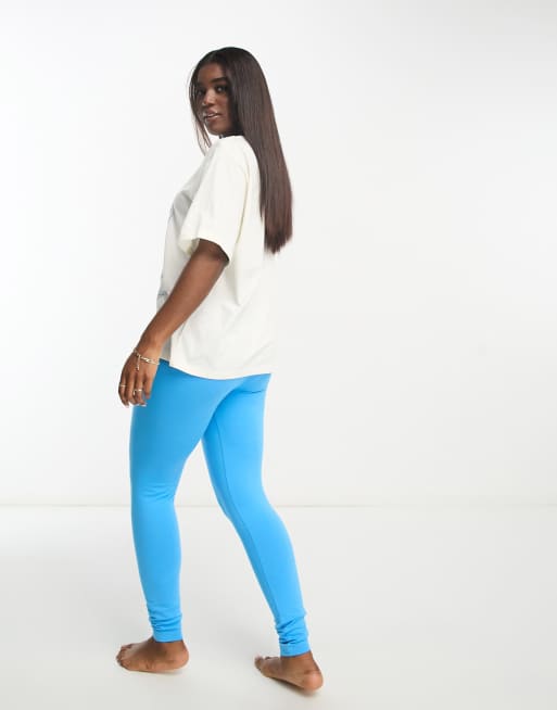 oversized tee and leggings