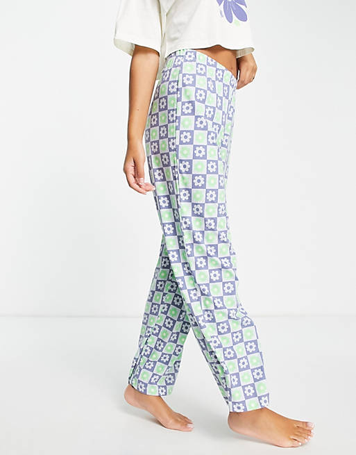 Lingerie & Nightwear flower ying yang cropped tee & trouser pyjama set in white, blue & green 