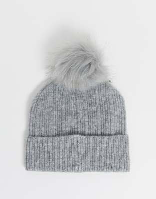 grey wooly hat