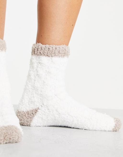 ASOS DESIGN fluffy cable knit lounge socks in cream, 2 of 4