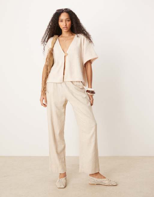 ASOS DESIGN fluffy chenille short sleeve cardigan with gold detail button in cream, 3 of 4
