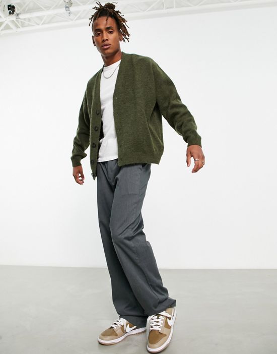 https://images.asos-media.com/products/asos-design-fluffy-knitted-cardigan-in-olive/202755063-4?$n_550w$&wid=550&fit=constrain