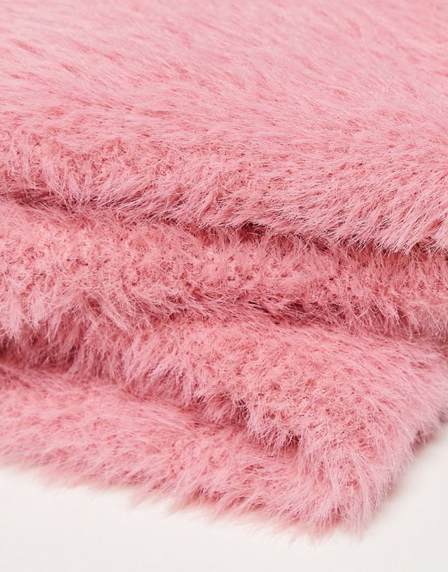 ASOS DESIGN fluffy lounge socks in pink CE6525
