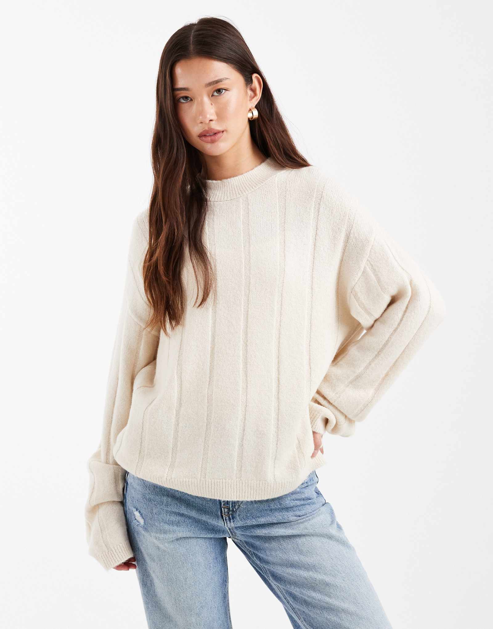 Дизайнерский пушистый свитер в рубчик цвета экрю от ASOS DESIGN - часть комплекта