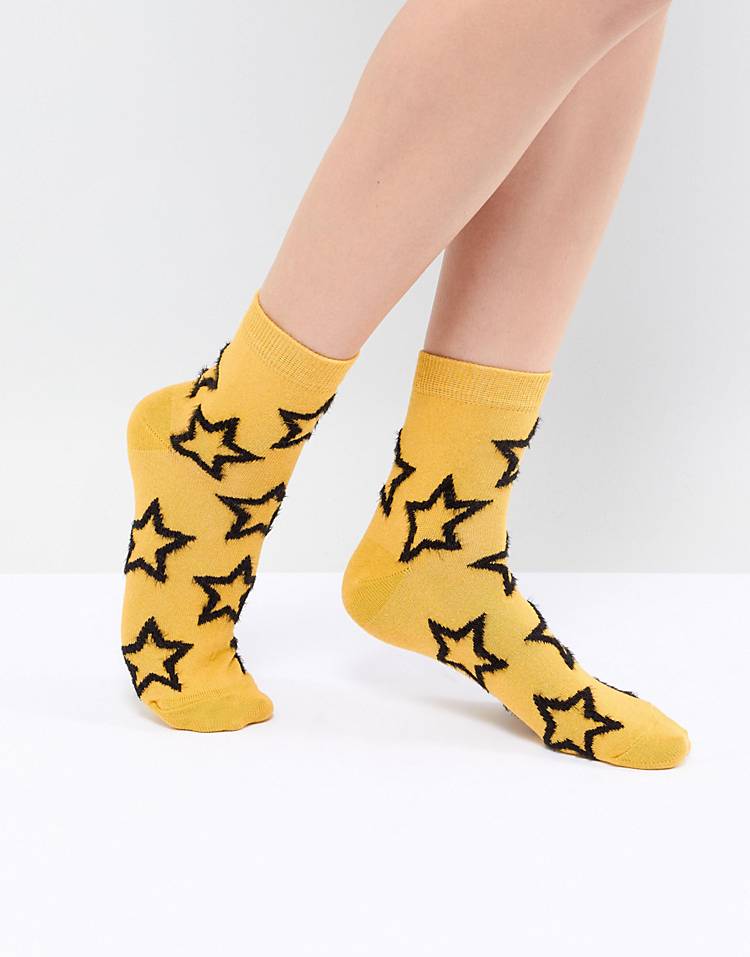 Горчичные носки. Носки горчичного цвета женские. Носки со звездами. Носки ASOS. Носки знаменитостей.