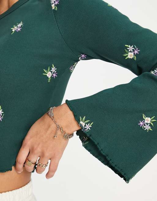 ASOS DESIGN fluted sleeve rib floral embroidery top in bottle green, 3 of 4