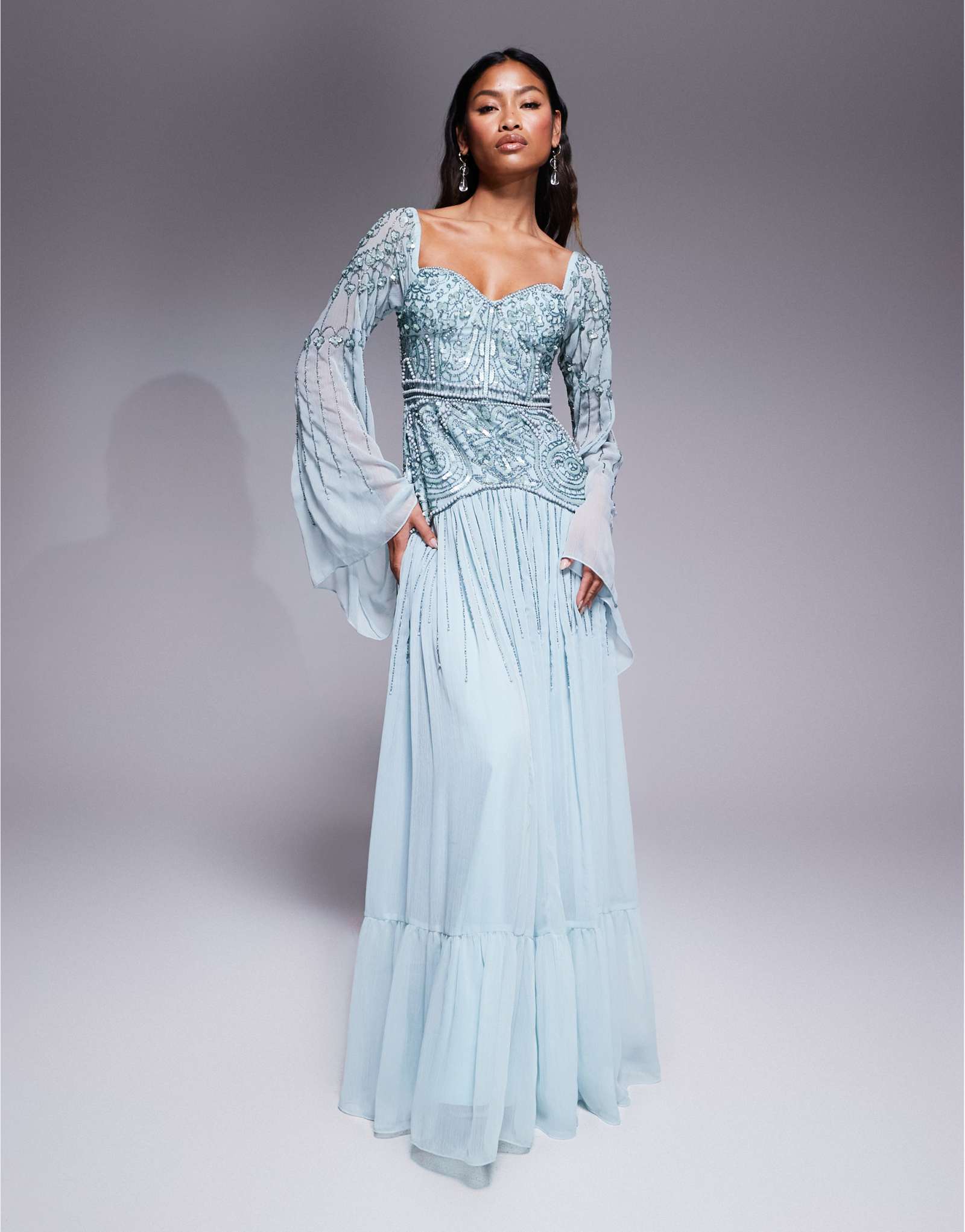 Макси-платье ASOS DESIGN с гофрированными рукавами и декоративными вставками цвета шалфея зеленого цвета