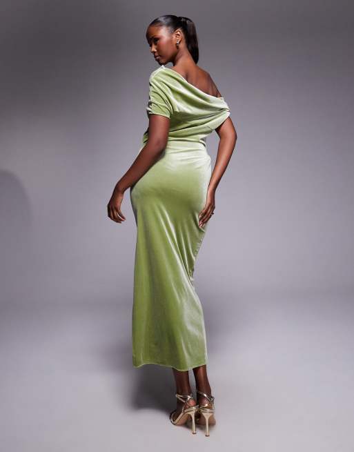 ASOS DESIGN - Fluwelen midi-jurk met afhangende schouder in groen, 4 van 4