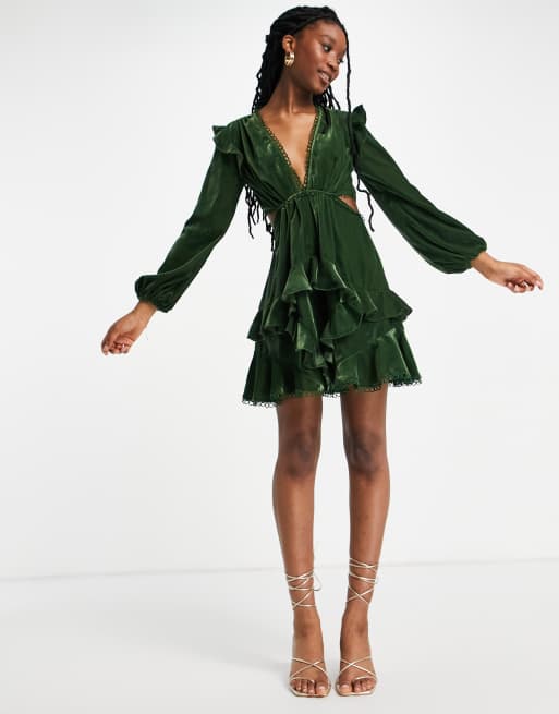 ASOS DESIGN - Fluwelen mini-jurk met cirkelrand in olijfgroen