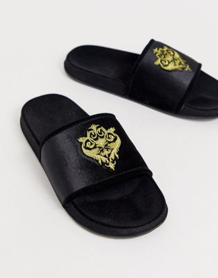 ASOS DESIGN - Fluwelen slippers met barokborduursel-Zwart