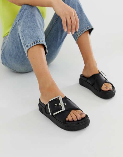 DESIGN - Focus - Slippers dikke zool | ASOS